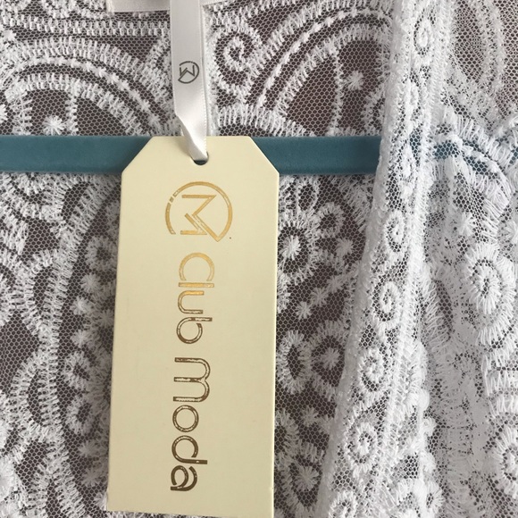 NWT Club Moda Lace Coverup. One Size, Cream, $40 - Picture 3 of 5